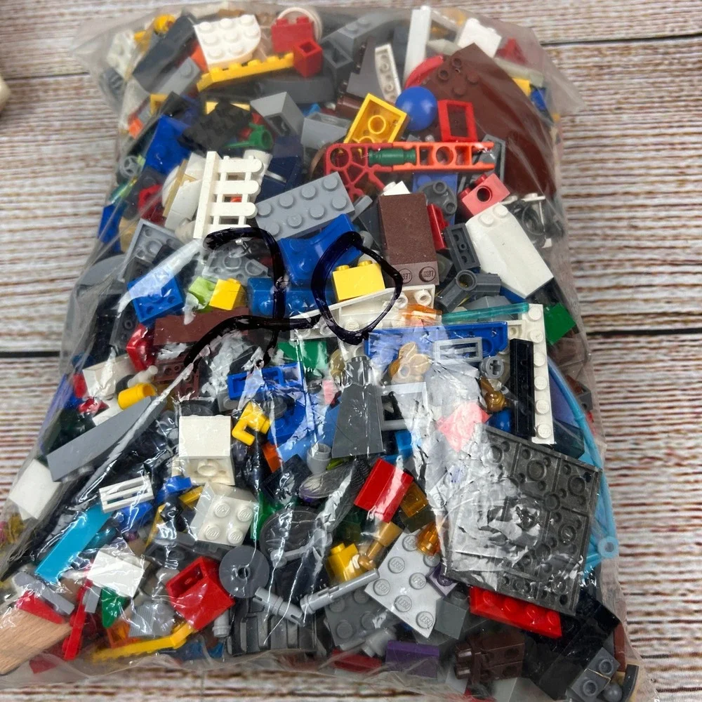LEGO Bulk Bricks Mixed Lot Specialty Pieces Multi‎ Color 3lb 2.2oz